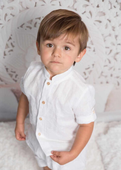 Biała koszula lniana dla chłopca z krótkim rękawem