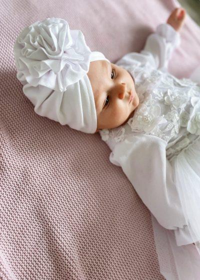 Biały turban niemowlęcy dla dziewczynki